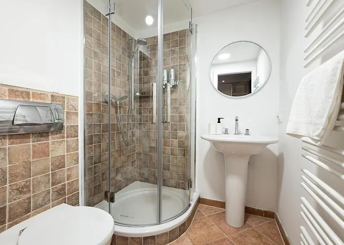 Brand-new Double Bedroom וינה